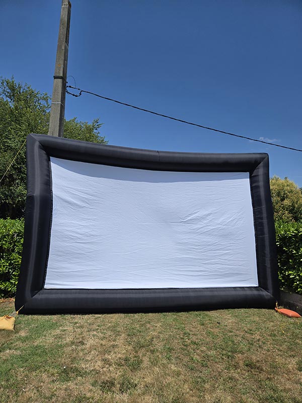 Ecran 05 : Ecran Gonflable 6X4M Rétroprojection (Projection arrière et avant) 